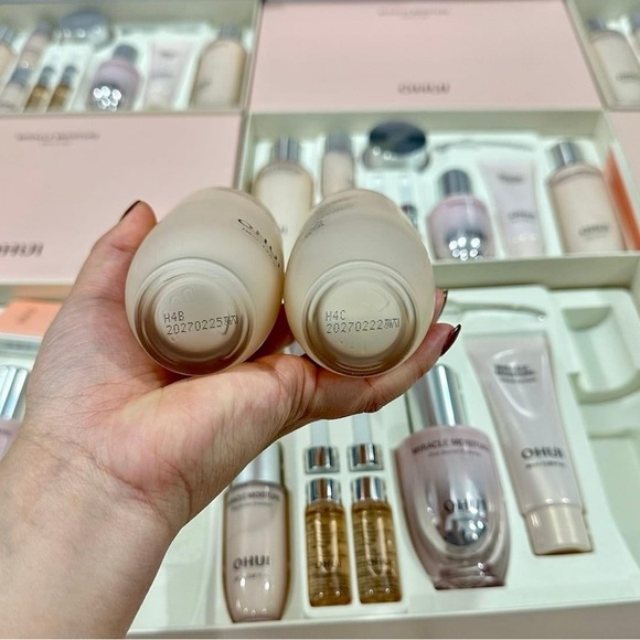 O HUI Miracle Moisture 4 Pcs Special Set 9 Items Smooth Moisturizing K-Beauty - Picture 7 of 10